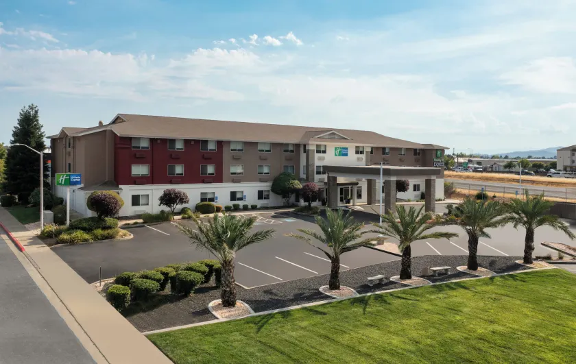 Holiday Inn Express Redding North by IHG - Image 1