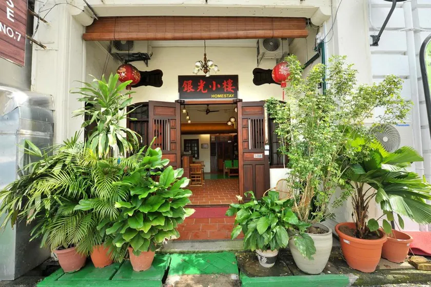 Silver Shine Guesthouse - Image 1