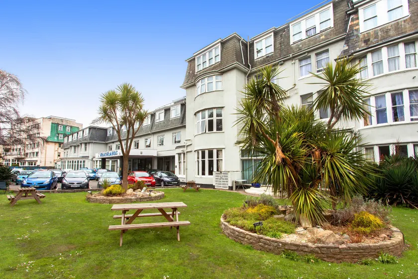 Heathlands Hotel - Image 1