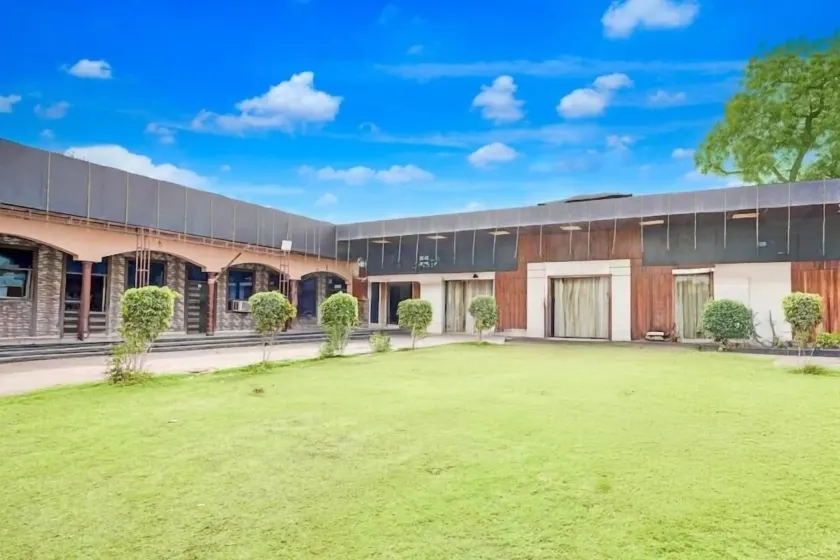 Mayur Resort - Image 1