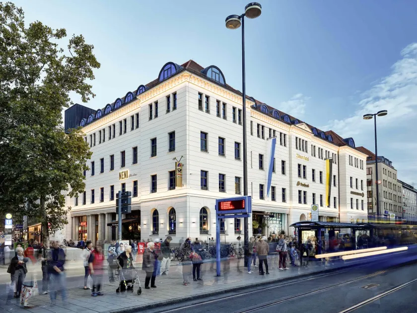 25hours Hotel The Royal Bavarian - Image 1