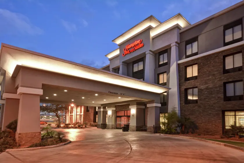 Hampton Inn & Suites Yuma - Image 1