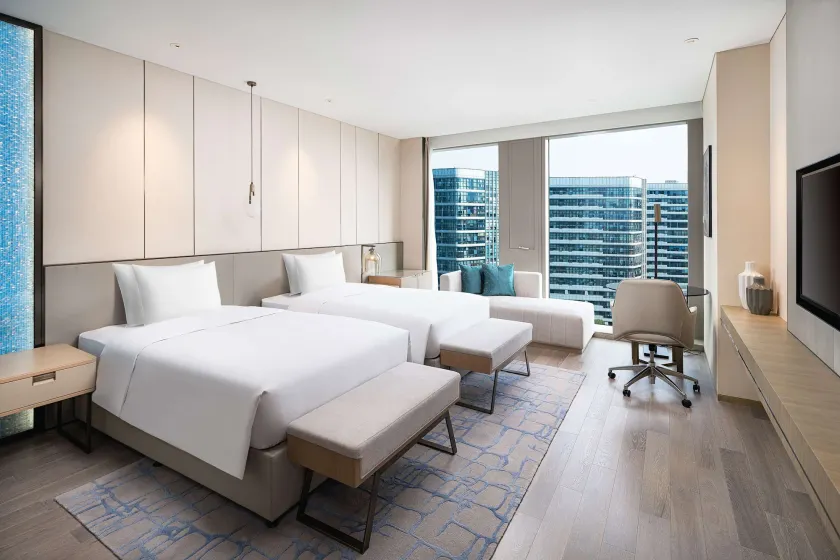 Radisson Blu Hangzhou Xintiandi - Image 1