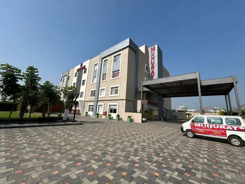 Muhurat Hotel and Resort - Raipur - Image 1