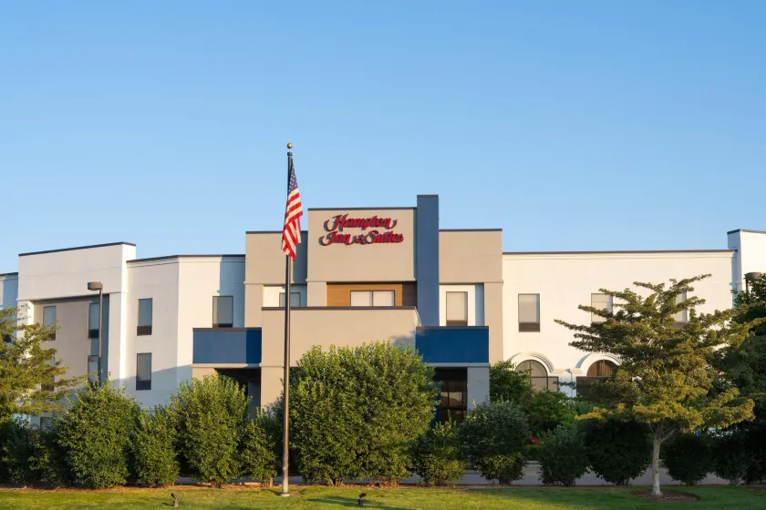Hampton Inn & Suites Boise-Meridian - Image 1