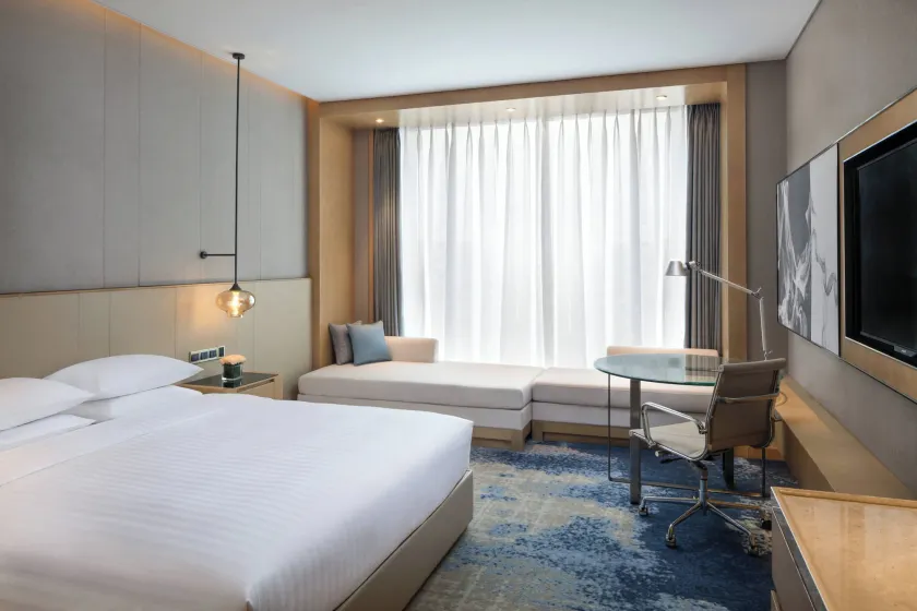 Courtyard by Marriott Zhengzhou Airport - Image 1