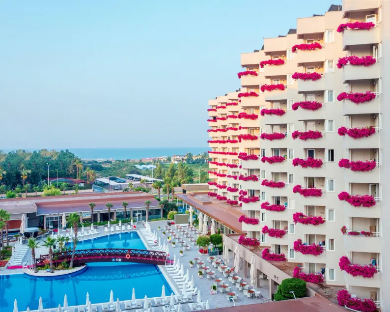 Grand Park Lara Hotel - Image 1