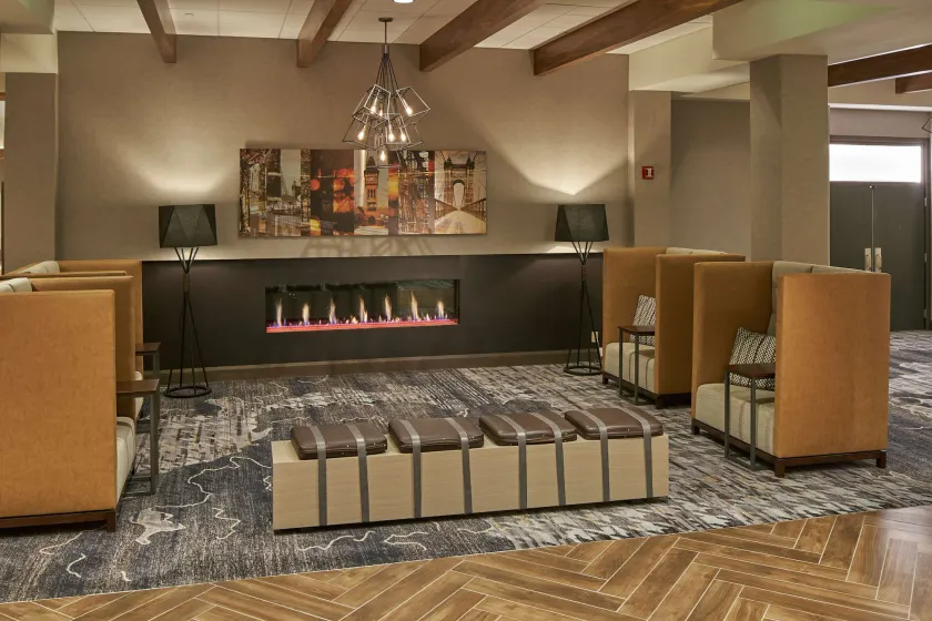 Hilton Cincinnati Airport - Image 1