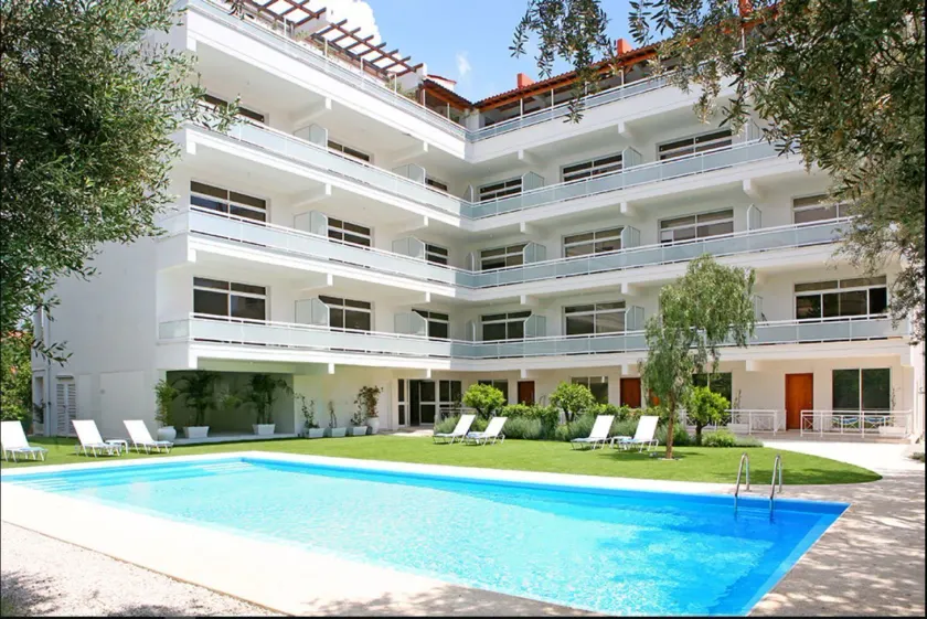 Corina Suites & Apartments - Image 1