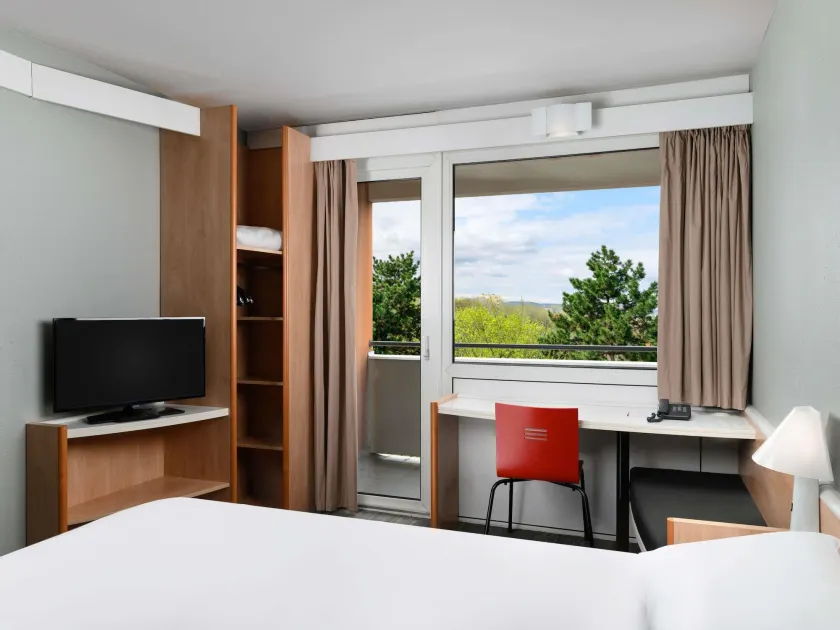 Ibis Budapest Citysouth - Image 1