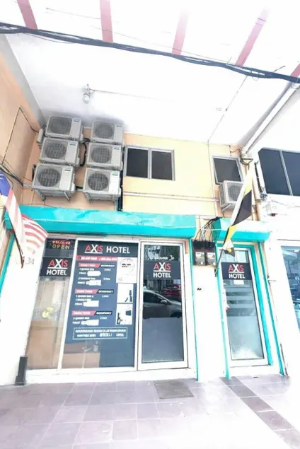 Collection O Near Taiping Mall Formerly Axis Hotel - Image 1