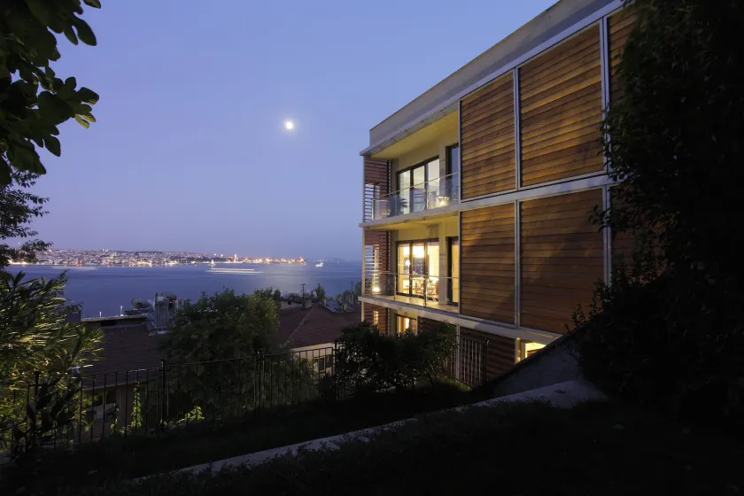 Deris Bosphorus Lodge - Image 1