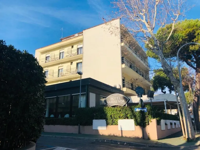 Hotel Garisenda sul Lungomare Riccione B&BRUNCH - Image 1