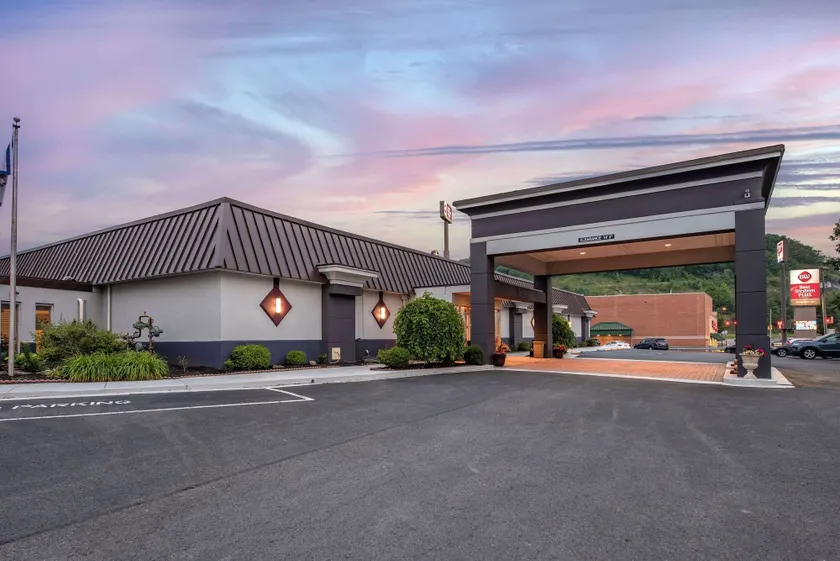 Best Western Plus Bridgeport Inn - Image 1