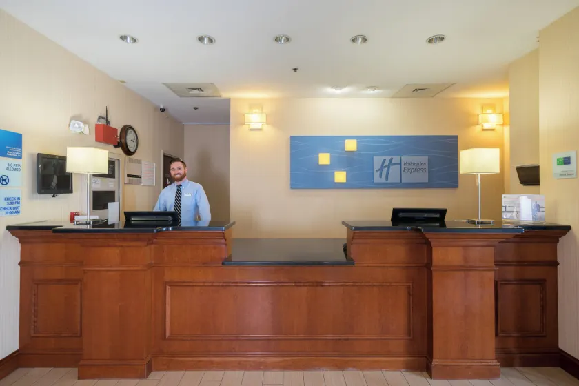 Holiday Inn Express and Suites Quakertown - Allentown Area by IHG - Image 1