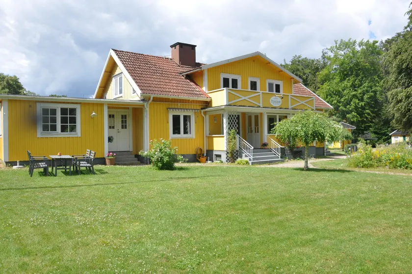 Hotel & Pensionat Björkelund - Image 1