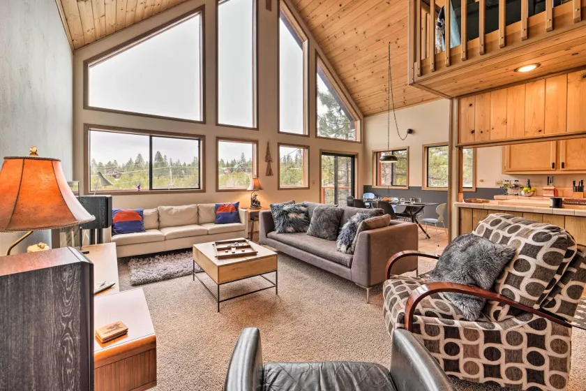 Deck + Fireplace: Log Cabin in Tahoe Donner! - Image 1