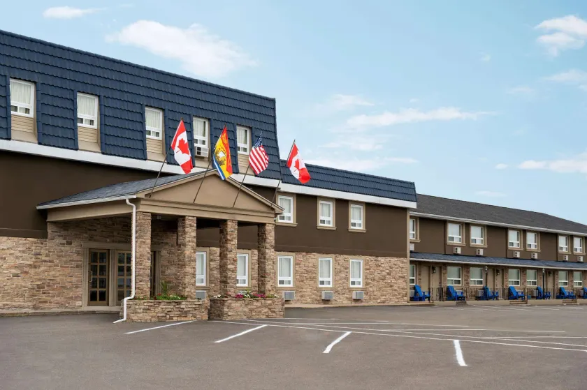 Days Inn by Wyndham Fredericton - Image 1