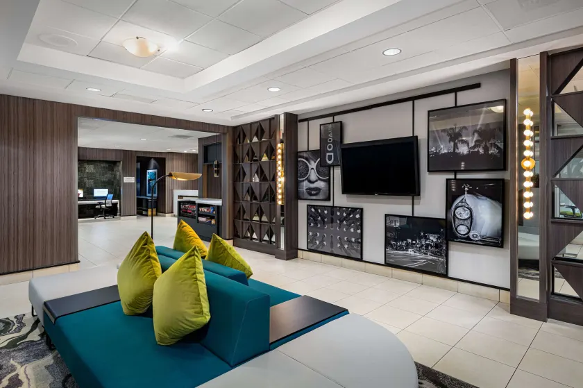 Hilton Garden Inn Los Angeles/Hollywood - Image 1