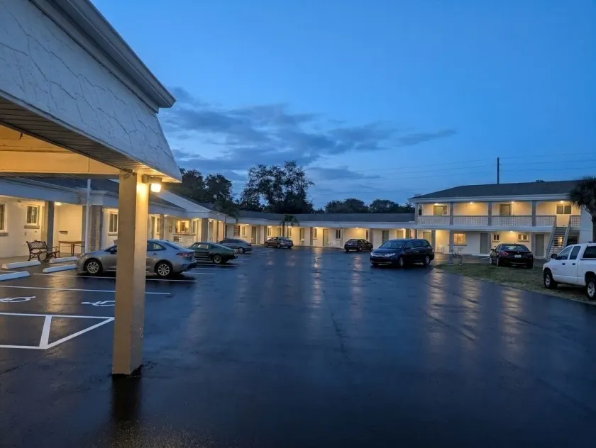 Travelers Inn - Clearwater - Image 1