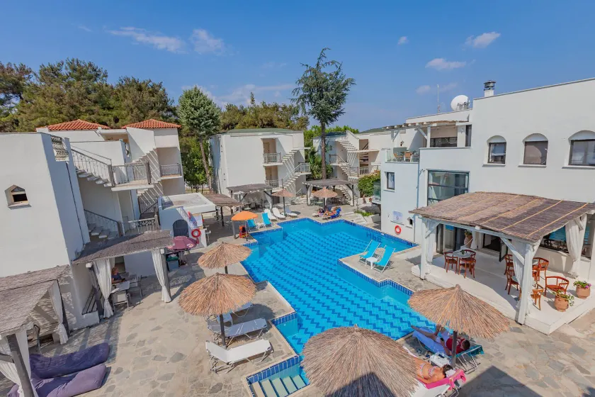 Esperides Hotel - Image 1