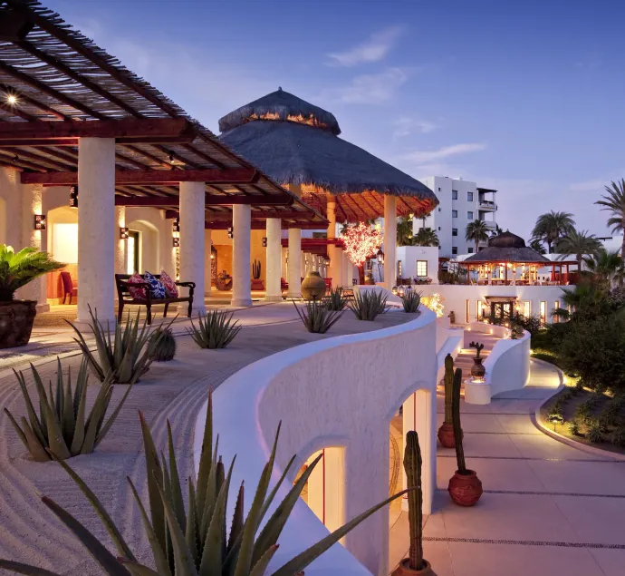 Las Ventanas al Paraiso, A Rosewood Resort - Image 1