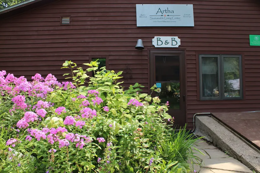 Artha Bed and Breakfast - Image 1