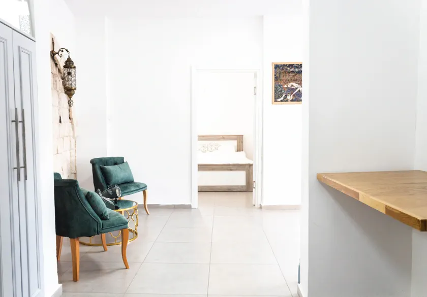 Cosy & Modern old city 3BR by Ahlan Hospitality - Image 1