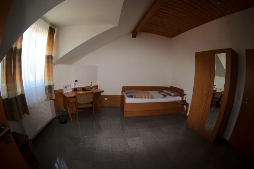 Messe-Hotel "Waldruhe" - Image 1