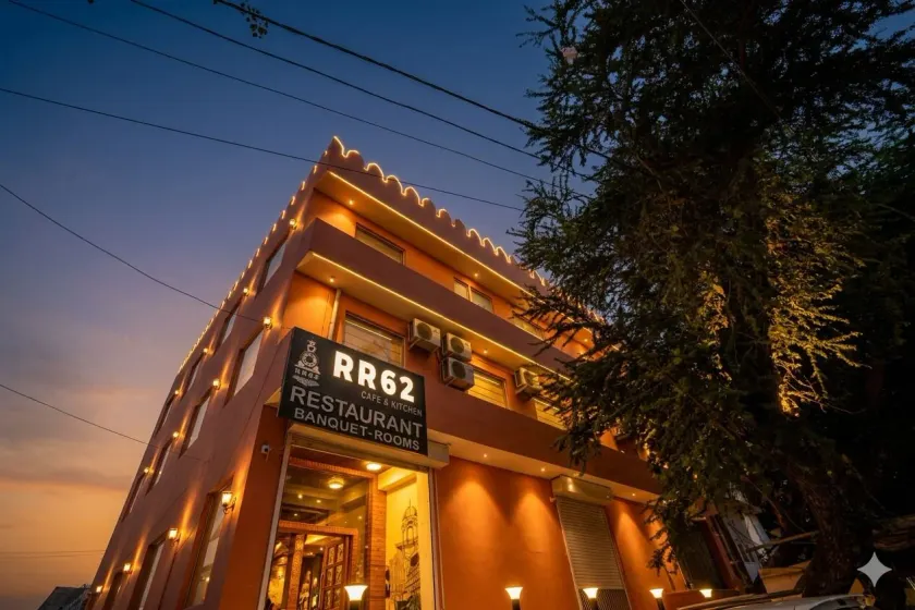Hotel RR 62-Jaipur City Centre Hotel - Image 1