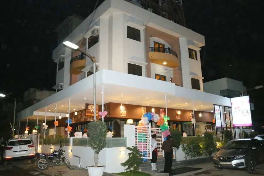 Hotel Vijay Residency - Image 1