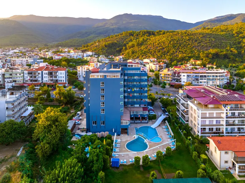 Green Gold Hotel - Image 1