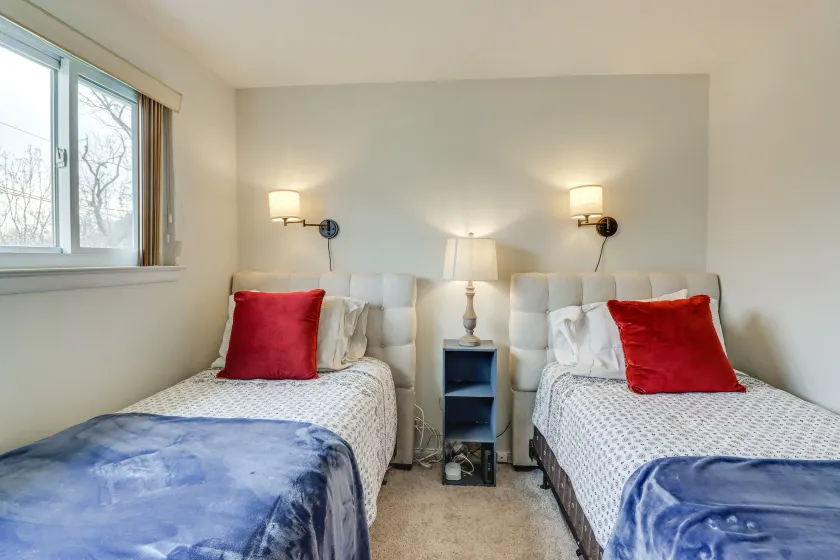 Silver Spring Rental Home ~ 11 Mi to National Mall - Zimmer