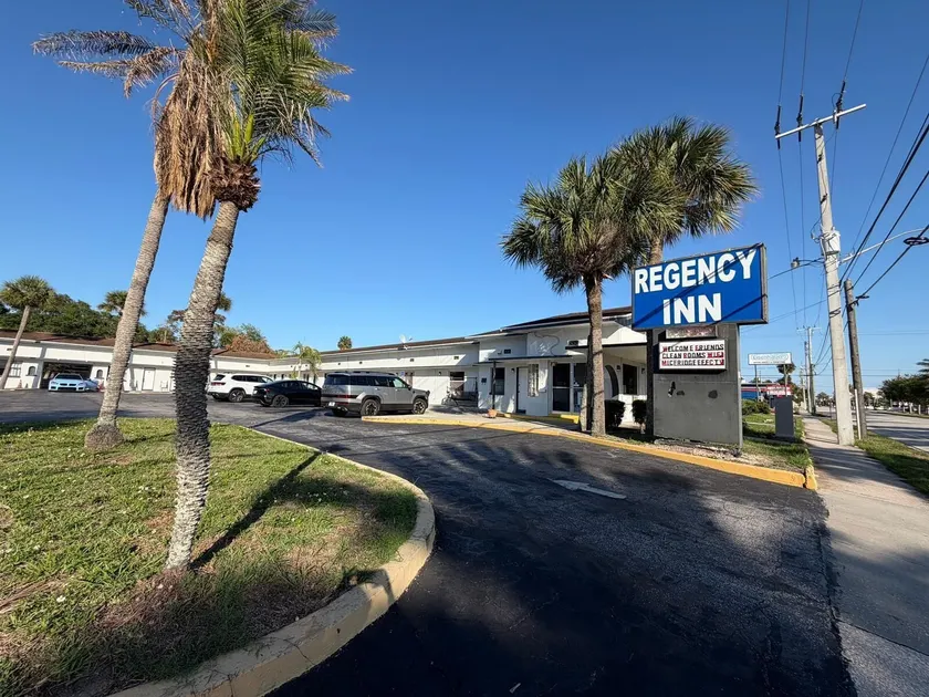 Regency Inn Daytona Beach Near Airport - Image 1