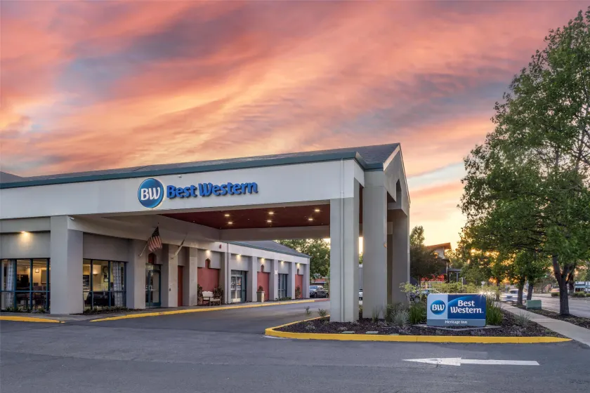 Best Western Heritage Inn - Image 1