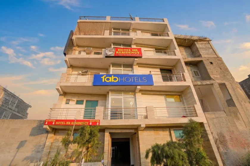 Fabhotel Hr Residency - Image 1