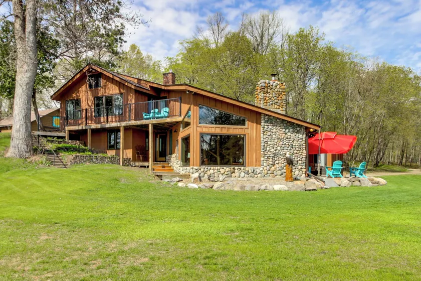 Private Dock & Gull Lake Access! Spacious Retreat - Image 1