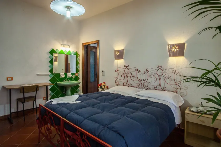 Hotel Villa Rosa - Image 1