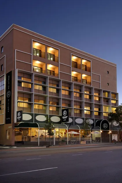 Adelaide Riviera Hotel - Image 1
