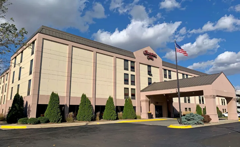 Hampton Inn Champaign/Urbana - Image 1