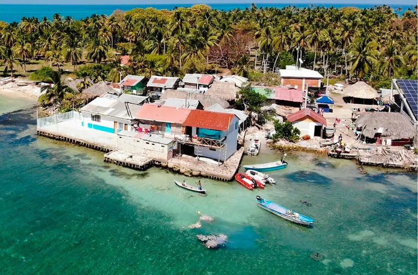 Puerto Caracol Isla Múcura - Image 1