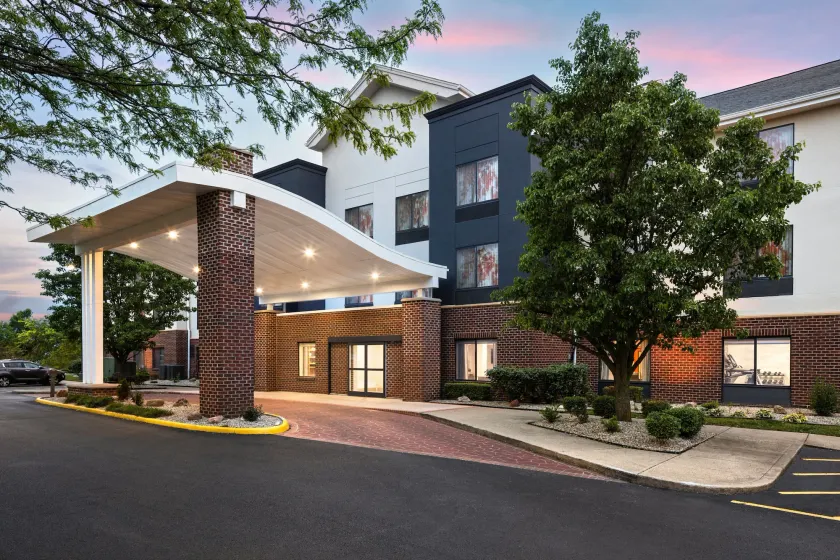 Fairfield Inn & Suites by Marriott Columbus East - Image 1