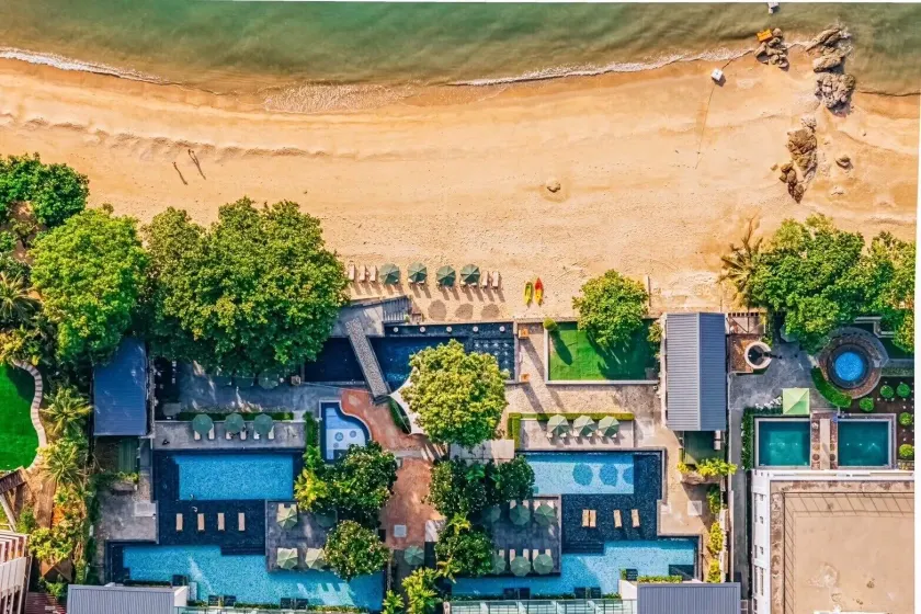 Pattaya Modus Beachfront Resort - Image 1