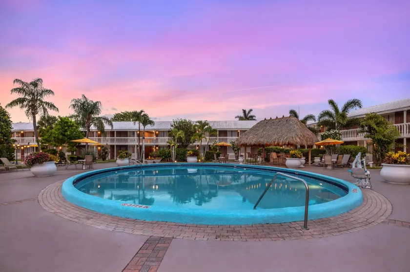 Best Western Palm Beach Lakes - Image 1