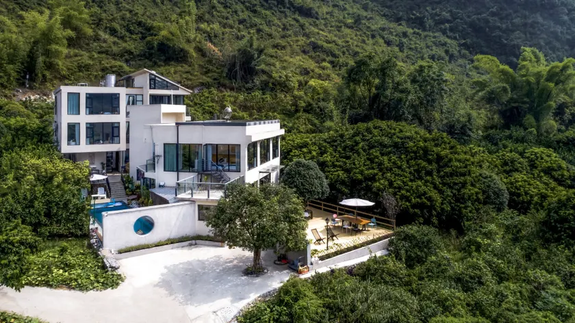 Yangshuo Serene Cove Hotel - Image 1