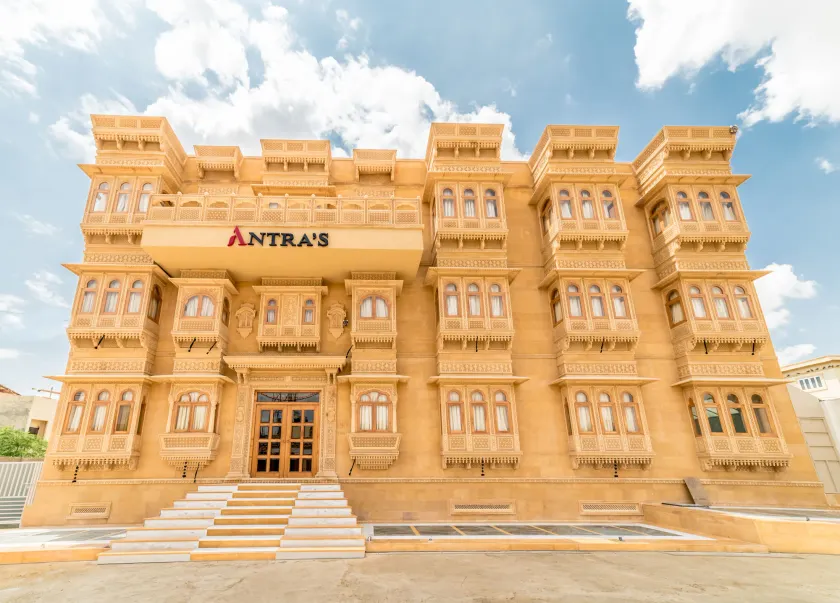 Hotel Antra Inn - Image 1