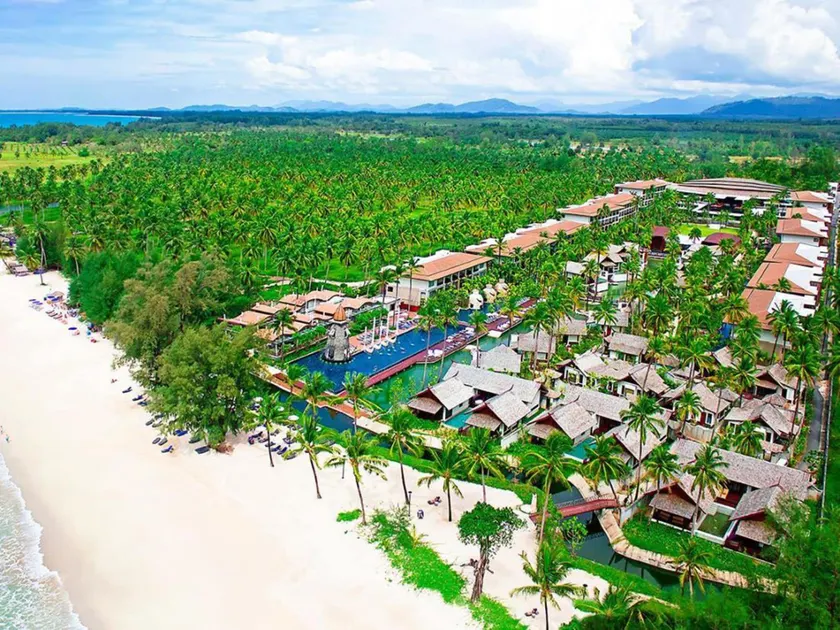 Graceland Khaolak Beachfront Resort - Image 1