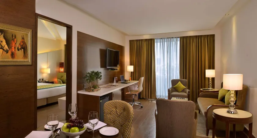 Golden Tulip Lucknow - Image 1
