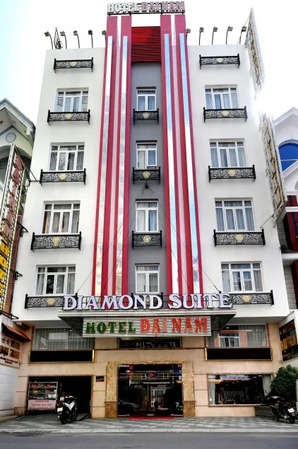 Diamond Suite Dai Nam Hotel - Image 1
