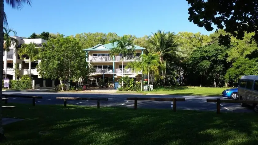 The Beach Place - Image 1